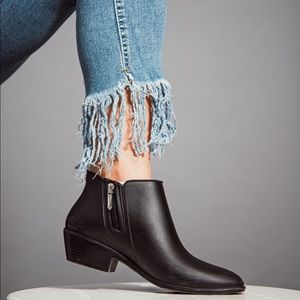 Rain bootie
